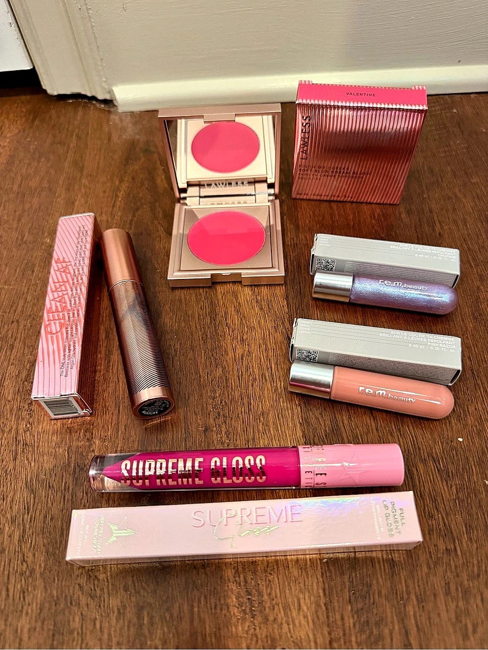 Mixed makeup set